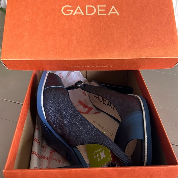 NIB Lightweight Chunky heel BLUE Leather/Metallic Slingback US 8.5/EU 39 - Picture 13 of 15